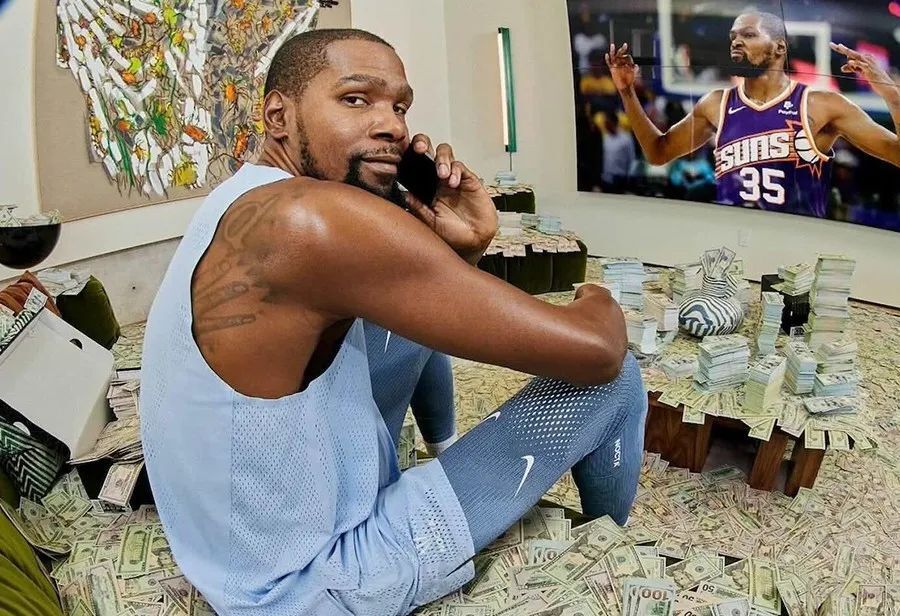 杜兰特又当模特了!出镜 nocta 最新型录!