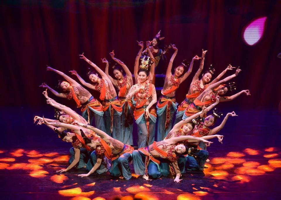 以舞步点亮梦想,以创意焕发热情  舞蹈诗画《飞天》首次亮相