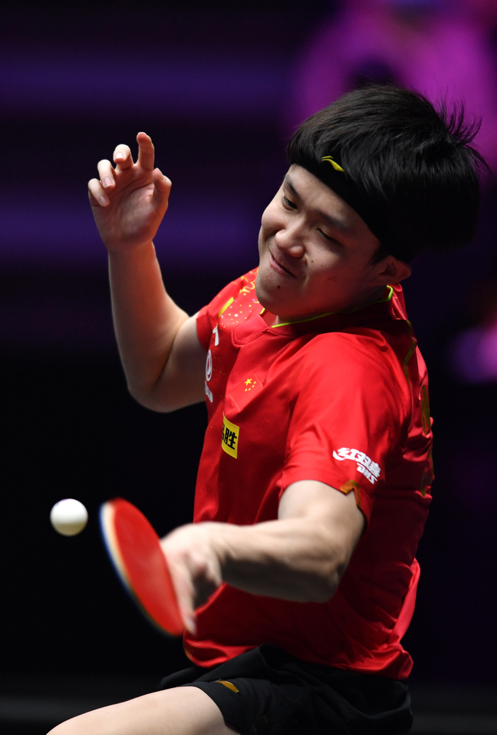 (体育)乒乓球——wtt新乡冠军赛:王楚钦晋级十六强