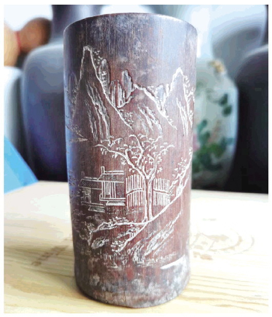 差一点做了二胡的笔筒.