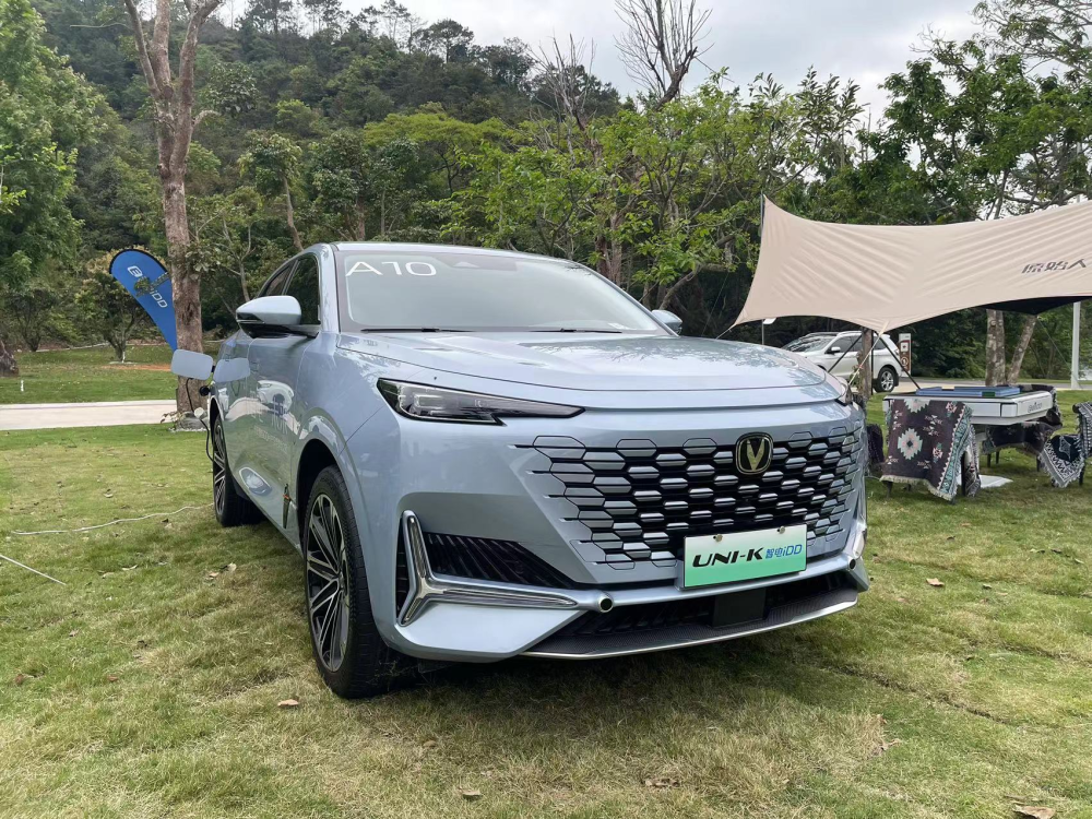 试驾长安unik智电idd:大五座的中型suv,驾乘舒适还特别省油!