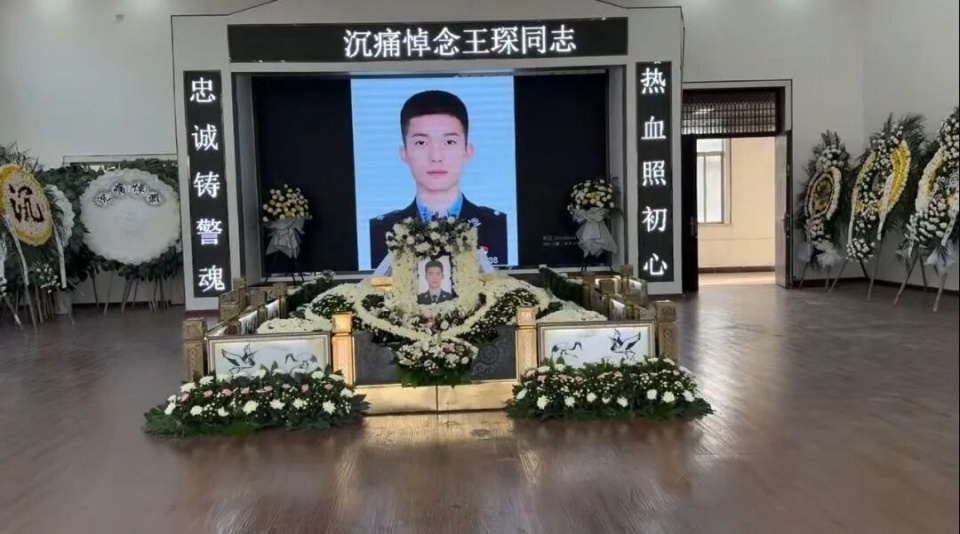 26岁民警王琛不幸离世，从确诊白血病到离世仅11天，妹妹：三年几乎无休，从未抱怨辛苦_腾讯新闻