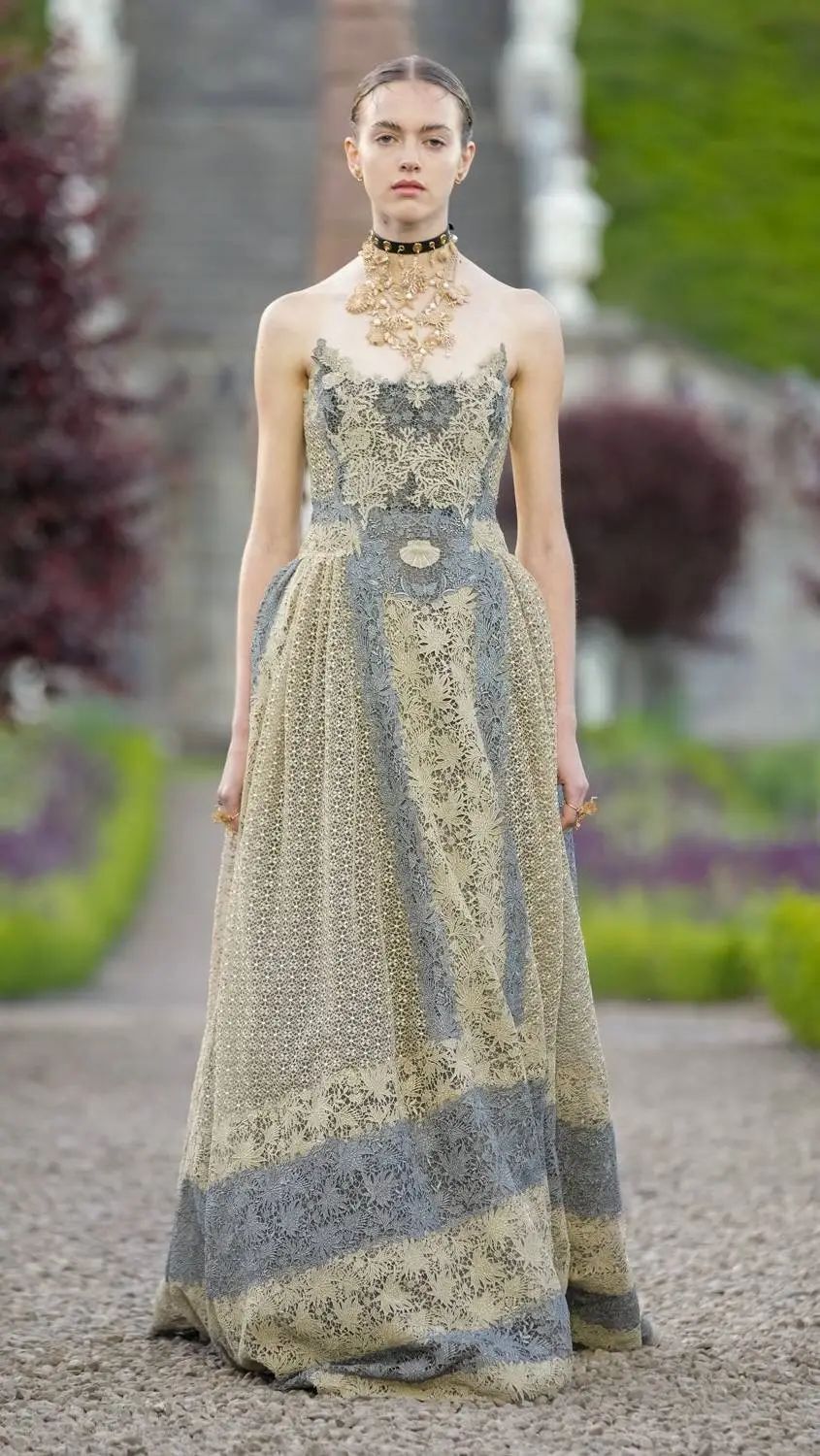 dior迪奥2025早春度假系列发布!(古堡花园掠影)