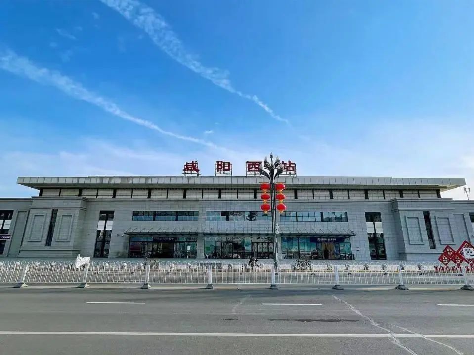 前方二次安检位置商洛北站候车室西侧二次安检位置大荔站一号检票口和