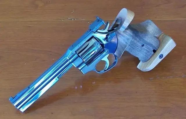 法国mr73转轮狙击手枪每一把都是机械艺术