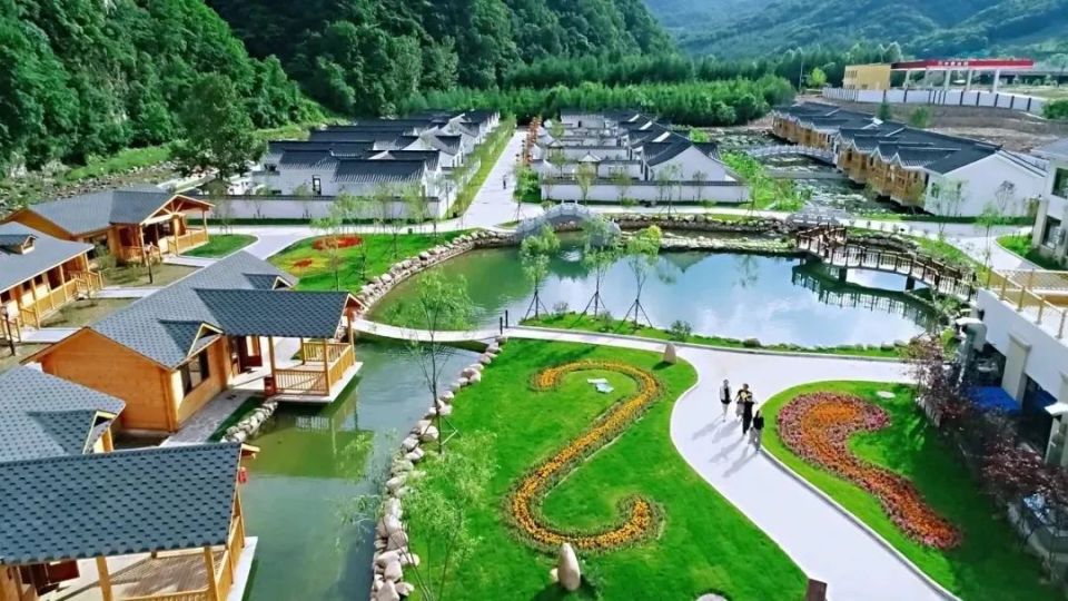 本溪:"反向旅游"热潮涌动 山水露营成新宠