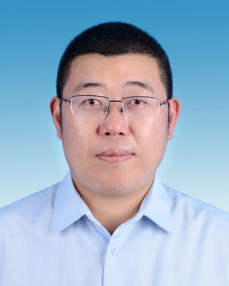 厦门翔业集团领导班子调整,"80后"周小刚出任总经理_腾讯新闻