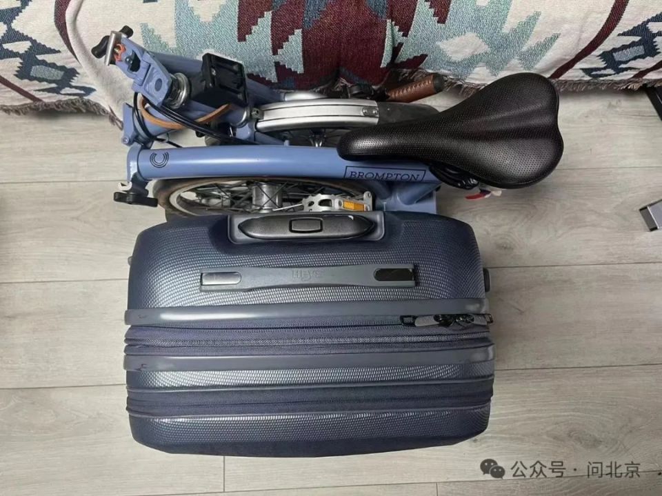 行李箱比较/受访者供业内人士:建议可设专用车厢对于骑行爱好者的困惑