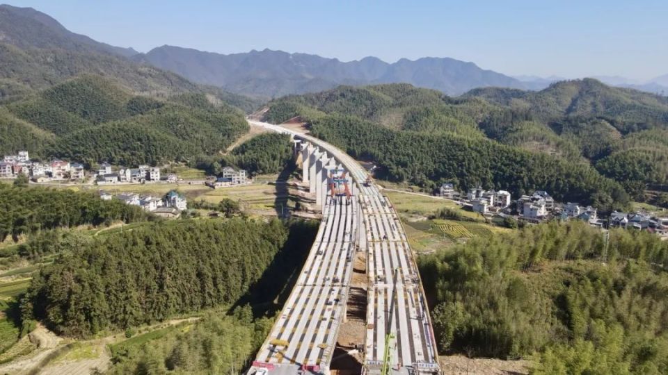 528国道改建工程最新进展!预计6月底完工_腾讯新闻