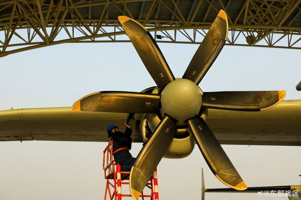 直击现场东部战区开展实战化跨昼夜飞行训练