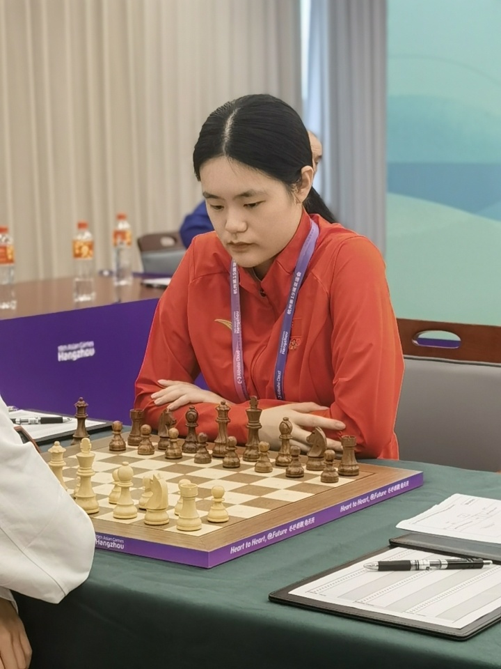 亚运会国际象棋男女个人赛开战侯逸凡朱锦尔双双取得开门红组图
