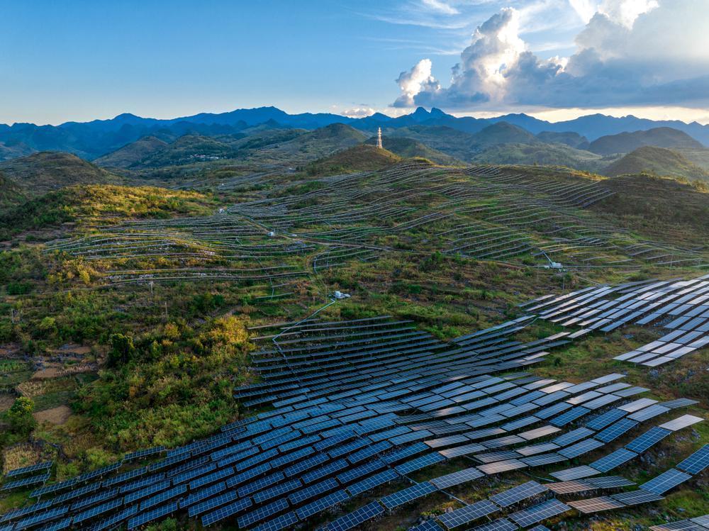 韶关乐昌沙坪镇:巧手妇女栽"春意",嶙峋山石焕光华_腾讯新闻