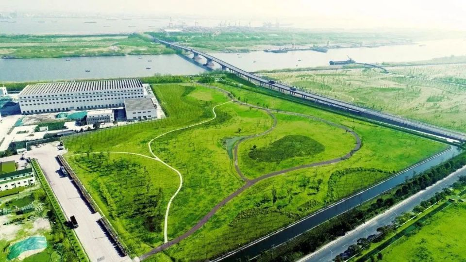 完成新孟河水系关键节点水生态环境跟踪预警站网建设
