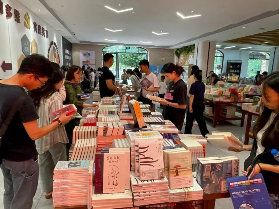 官渡街道举办"解锁碎片化时代的阅读新姿势"主题读书沙龙活动