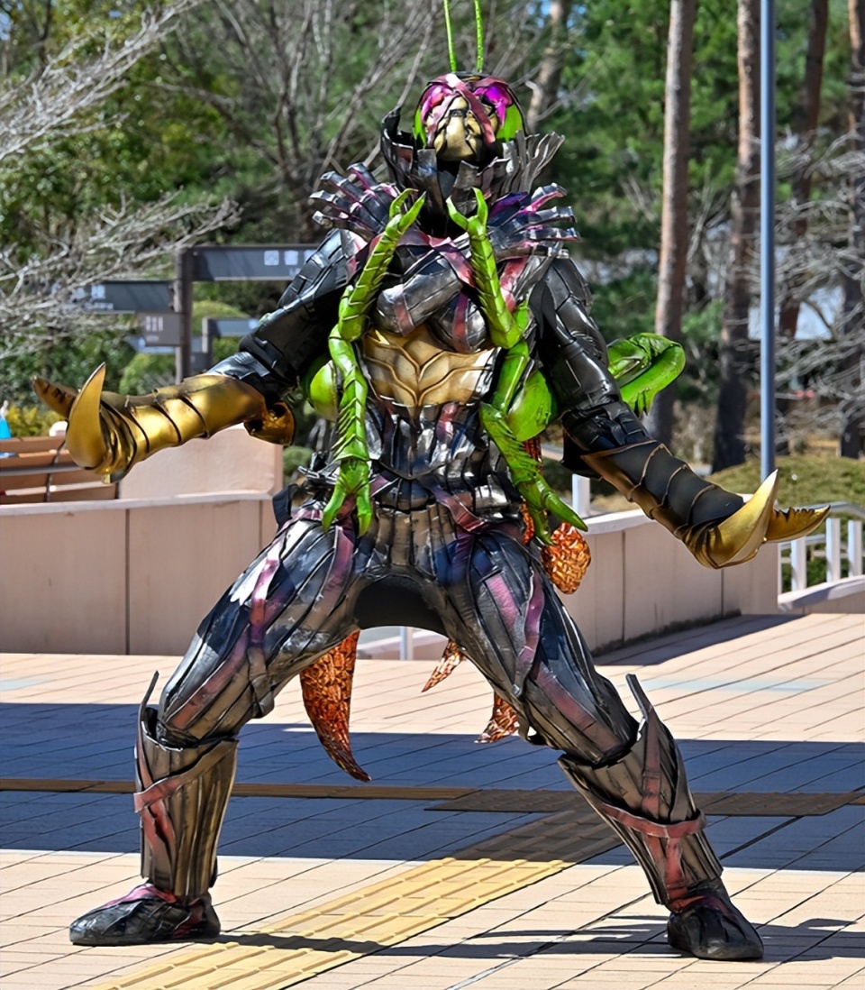 假面骑士:蝗虫1号马尔甘设定公开 怪人版金属簇蝗虫的能力