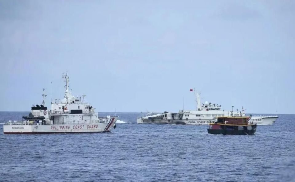 菲律宾在南海闹事时,美国航母紧急撤到新加坡了