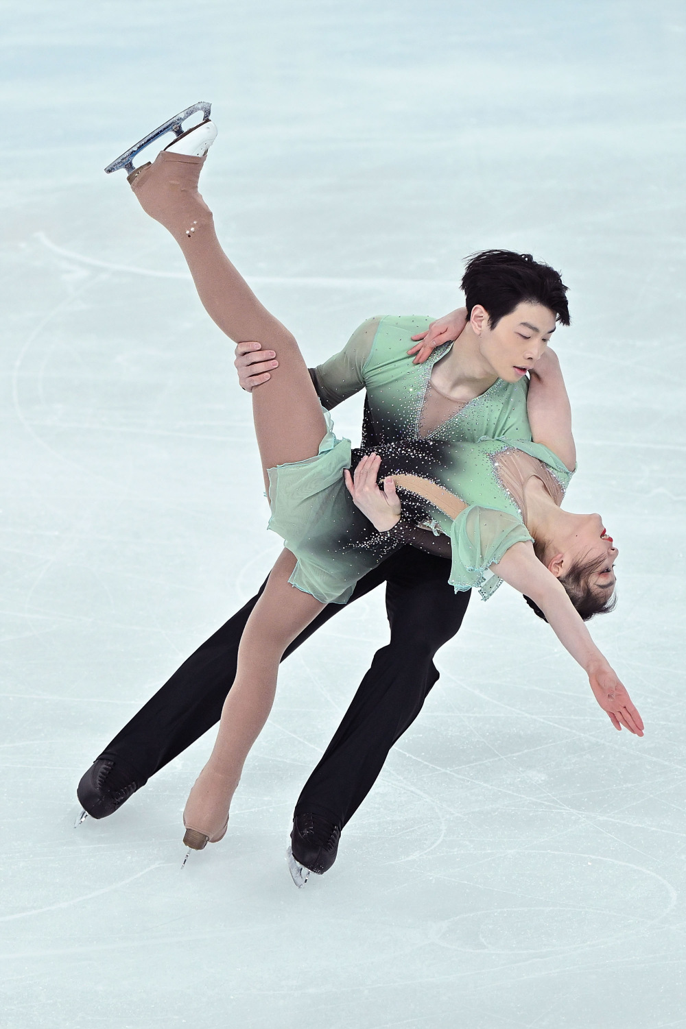 花样滑冰公开组双人滑短节目赛况