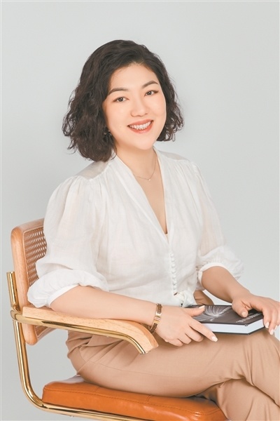 扬帆高歌的姐姐93广东茉莉数字科技集团创始人兼ceo林敏亲身攻坚才