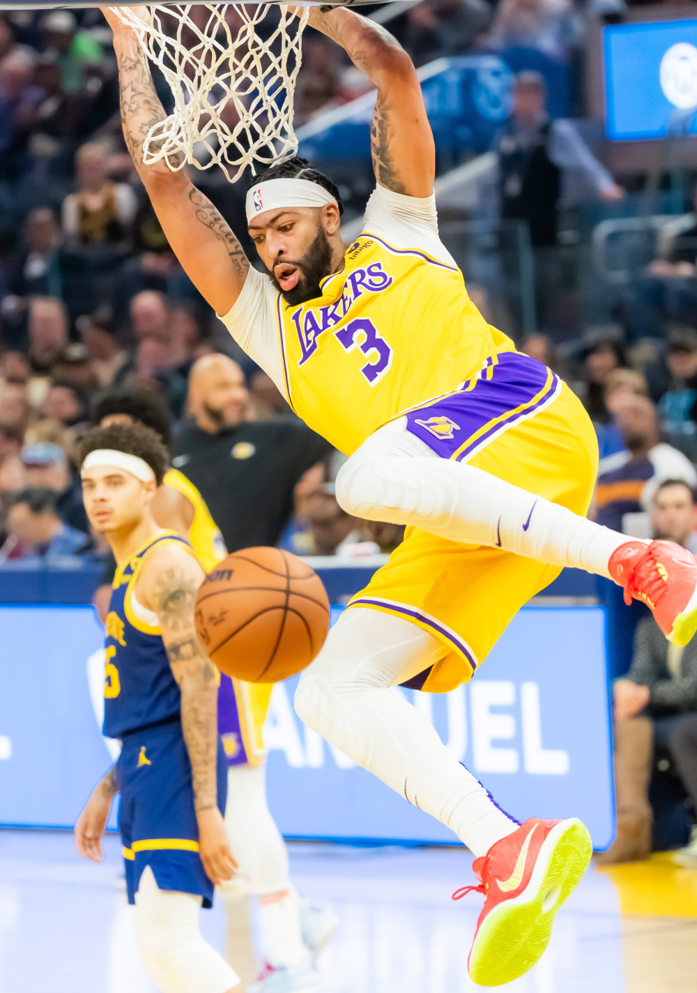 篮球——nba常规赛:勇士胜湖人_腾讯新闻