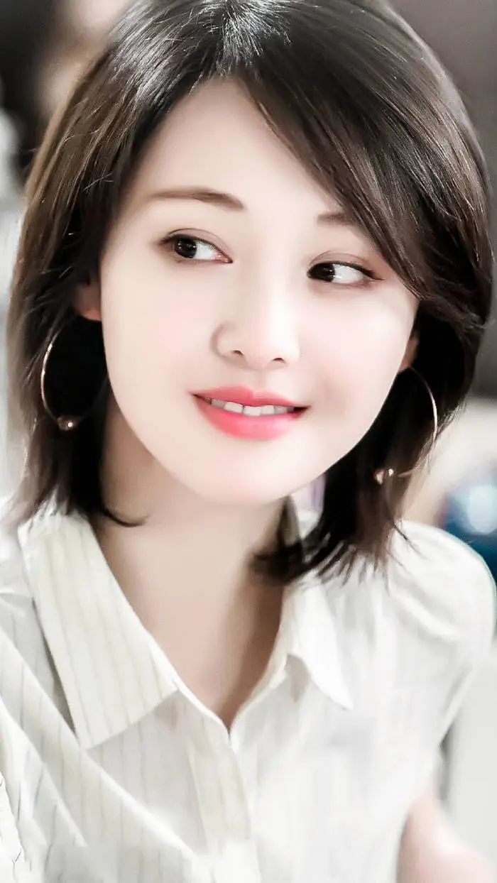 在美国喝自来水的郑爽,又被强制执行了9050万,她这又是怎么了?