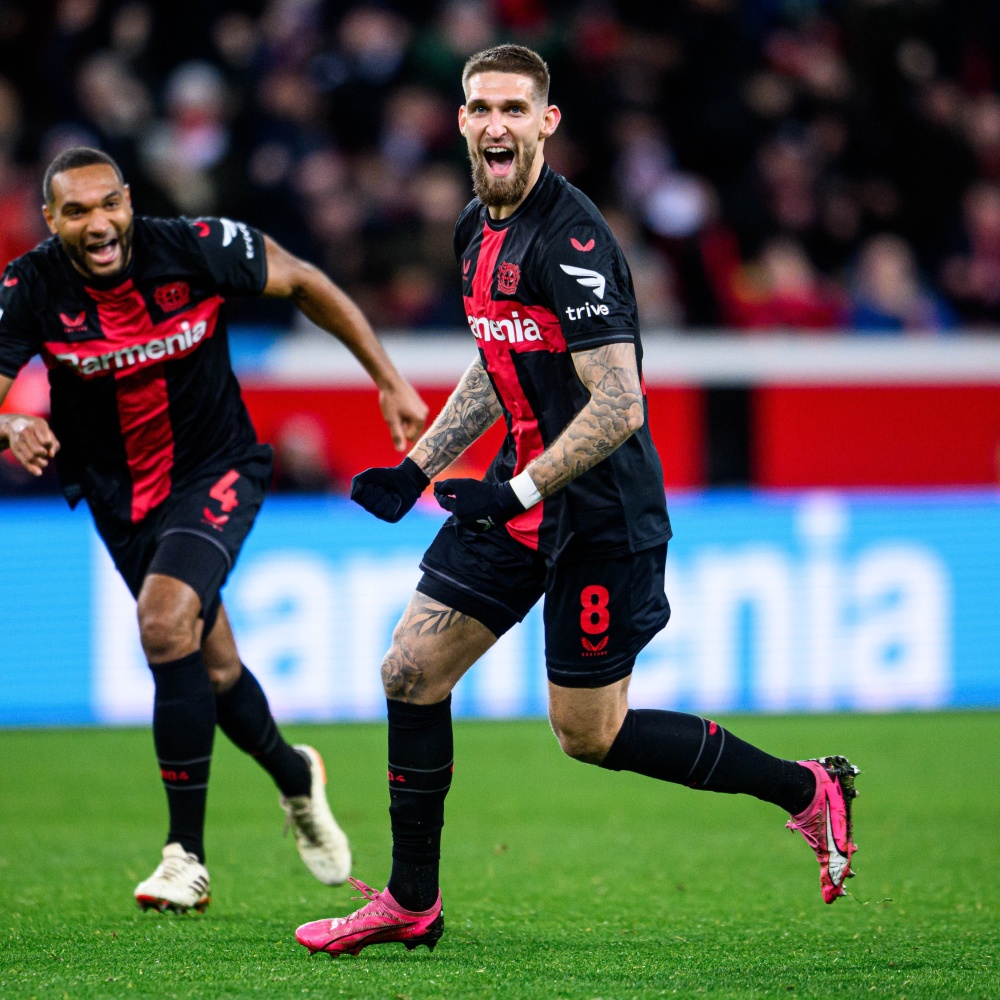 2-1!勒沃库森豪夺5连胜,33场不败创纪录,11分优势领跑德甲_腾讯新闻