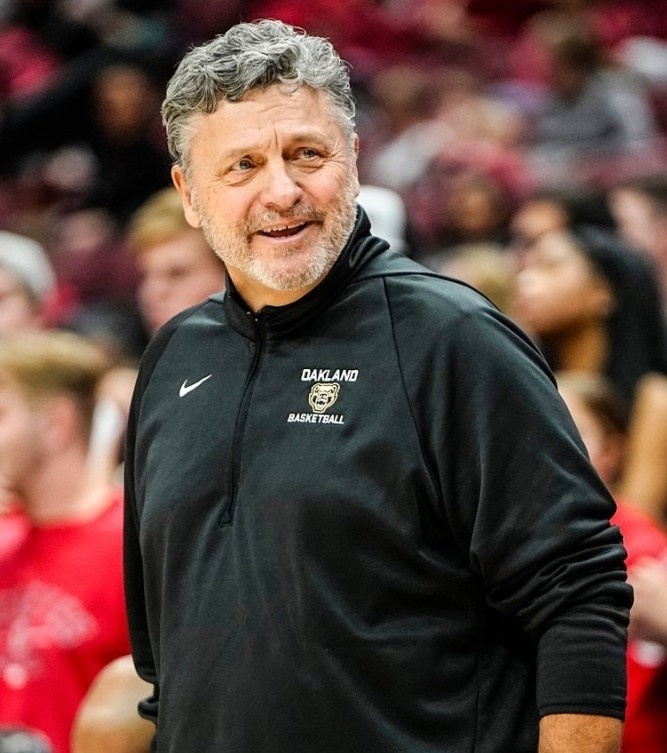 肯塔基主帅年薪900万刀 奥克兰主帅年薪仅38万刀