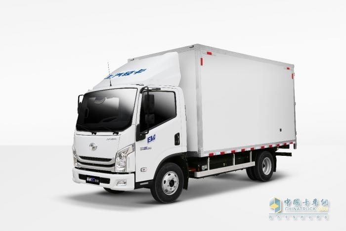 "人有我优"的节能技术加持 上汽轻卡超越ec300斩获第八届发现信赖大奖