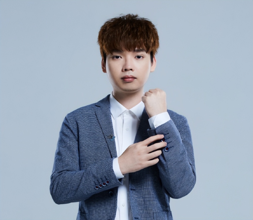 xyg战队疯狂轮换未尝一胜,新教练已经公布,ag开始研究b组对手了_腾讯