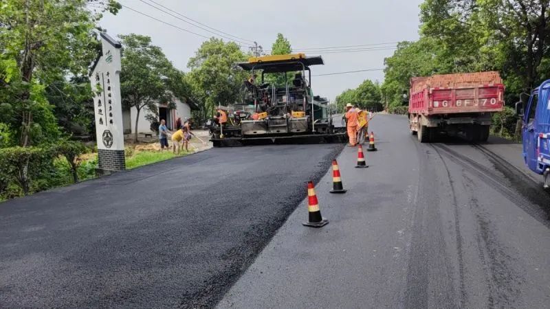 公路发展中心已经完成环庐山公路g532,s506段改造,改造路段北起威家镇