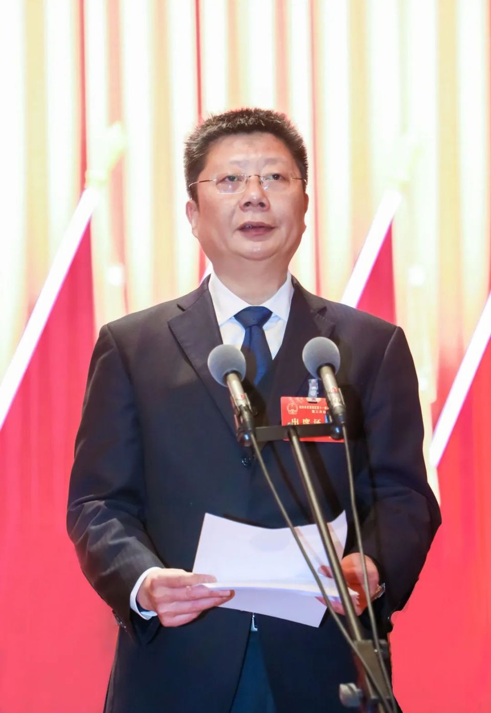 东西湖区第十一届人民代表大会第三次会议胜利闭幕
