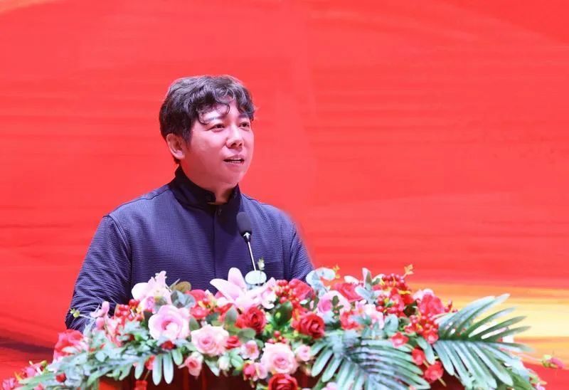 歌手胡海泉,任高校院长!