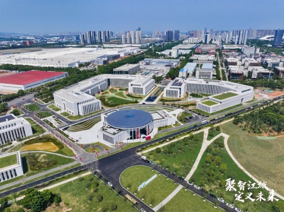 东软教育科技集团与在汉七所高校签署合作协议