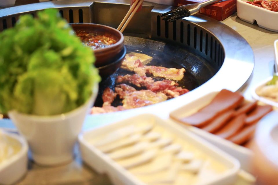 知名演员来毕节吃牛肉粉、烙锅了！_腾讯新闻
