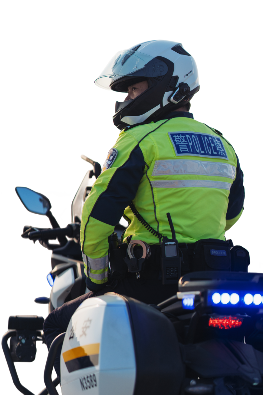 当一天的铁骑交警是什么感觉?c小姐带你领略……-腾讯新闻