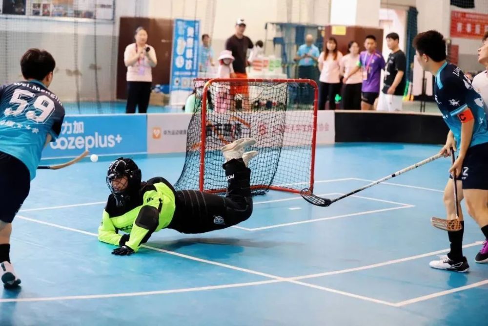 燃首届中国大学生软式曲棍球锦标赛在上海理工大学开赛