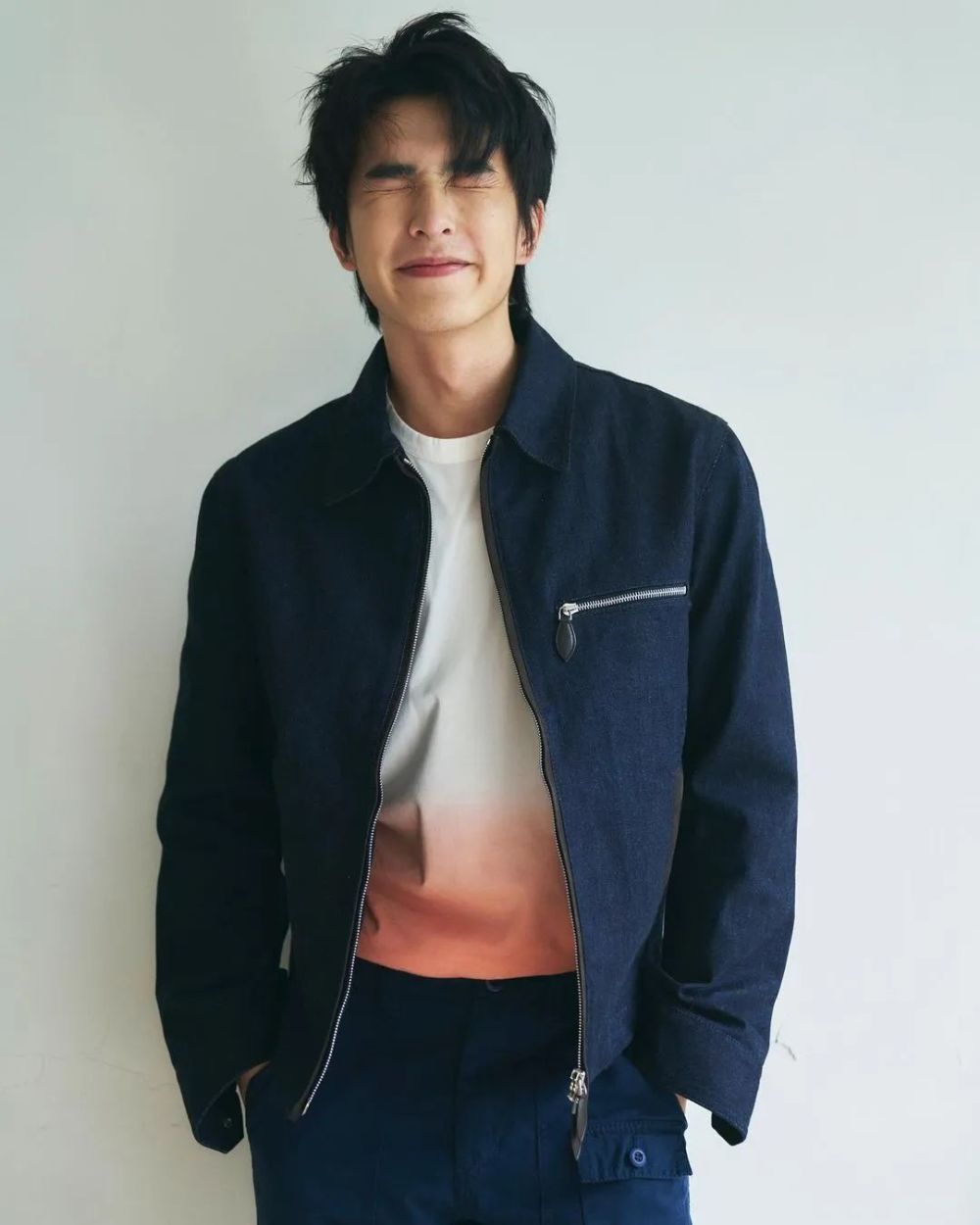 《不良执念清除师》主演曾敬骅杂志大片,25岁星途灿烂_腾讯新闻