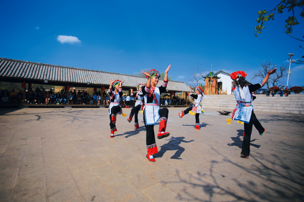 乐享云南|非遗·弥勒彝族三弦舞(阿细跳月)