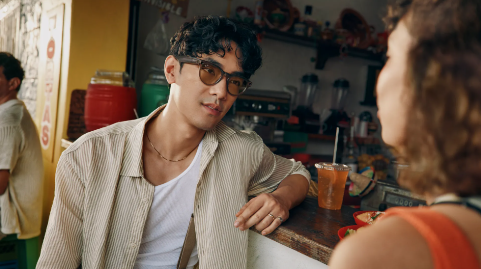 Ray-Ban Meta眼镜推出实时语音翻译功能，Meta AI全面扩展至欧洲