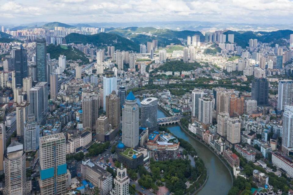 中国适合旅居养老的有六座城，夏天和冬天各三座，你最喜欢哪一个_腾讯新闻