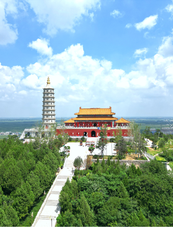 老酒,石头寨蜂蜜,石磨香油,石头寨手工豆腐,创意产品有巨野工笔牡丹画