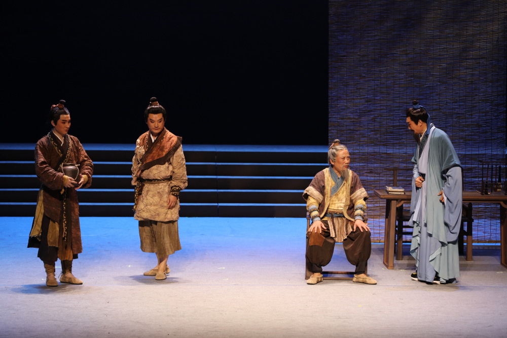 专访豫剧《杜甫·大河之子》杜甫扮演者张海龙:"跨越时代的伟大诗人