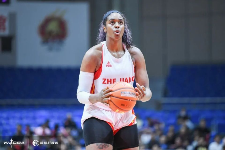 仙扬·帕克,王佳琦,董可尔,单婉丽,万济圆首发阵容