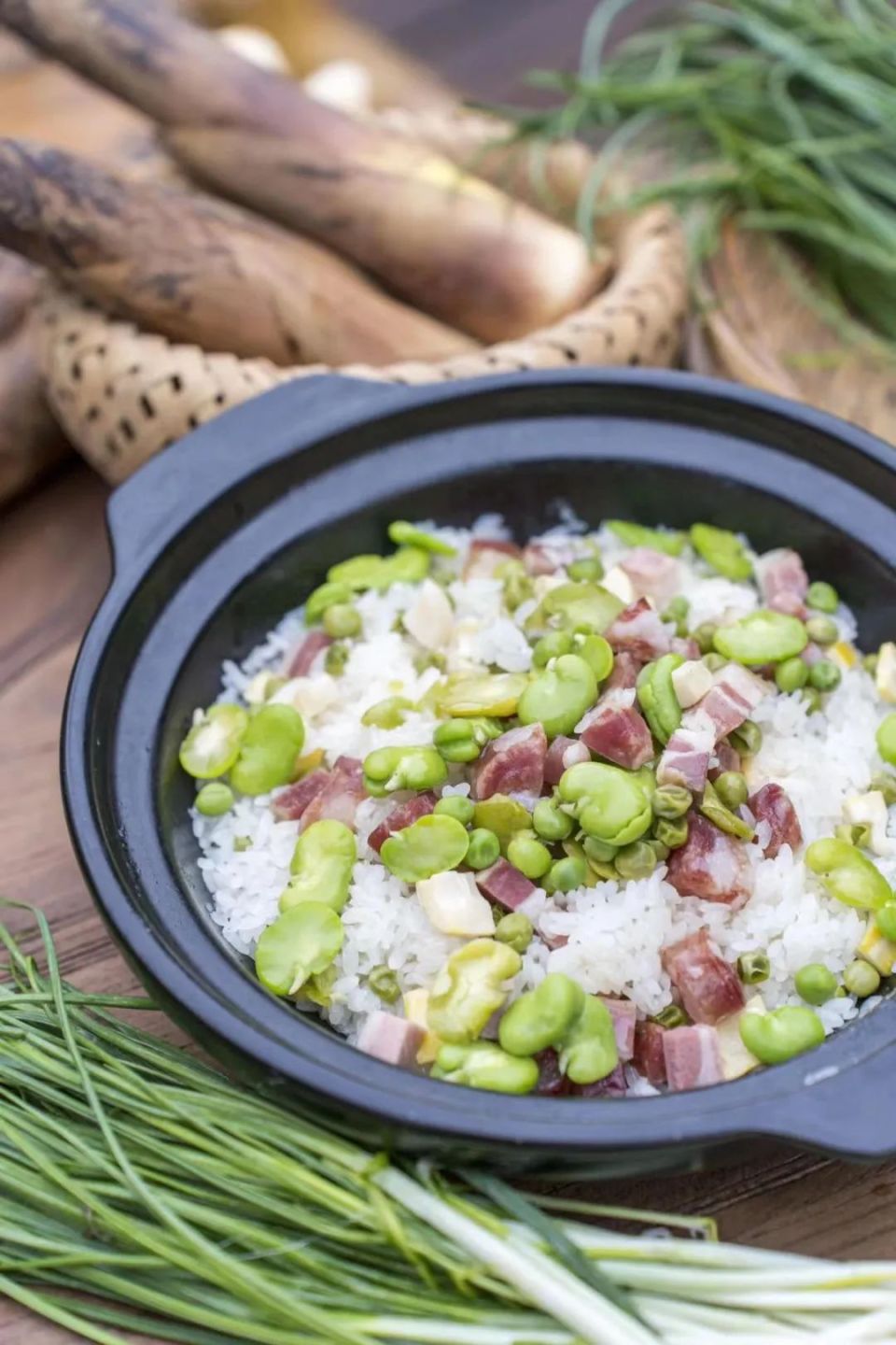 各自风俗特色,在这里你可以看到桐乡特色野火饭和姑嫂饼的制作过程,并
