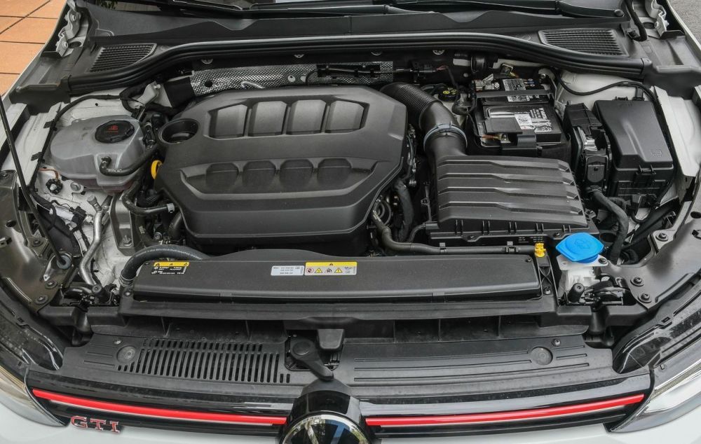 试驾海外版高尔夫gti四代ea888引擎245匹马力