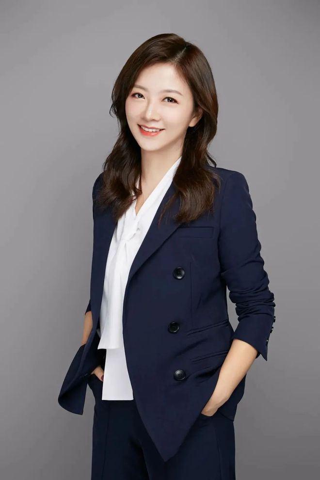 粉笔张小龙大骂美女基金经理后者管理资产总规模063亿元