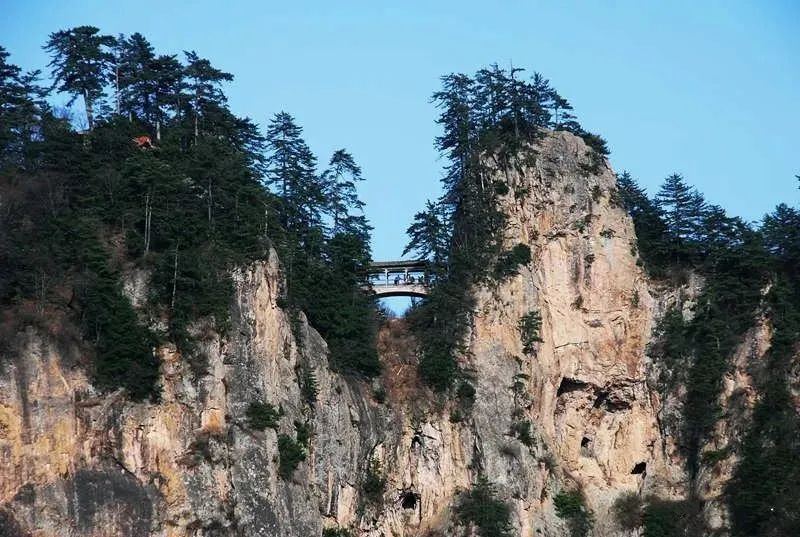 制嫁娶,充包厨教民畋渔的古遗址卦台山处于麦积