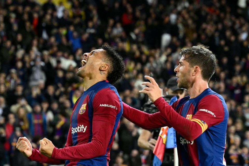 足球西甲联赛巴萨胜阿尔梅里亚3