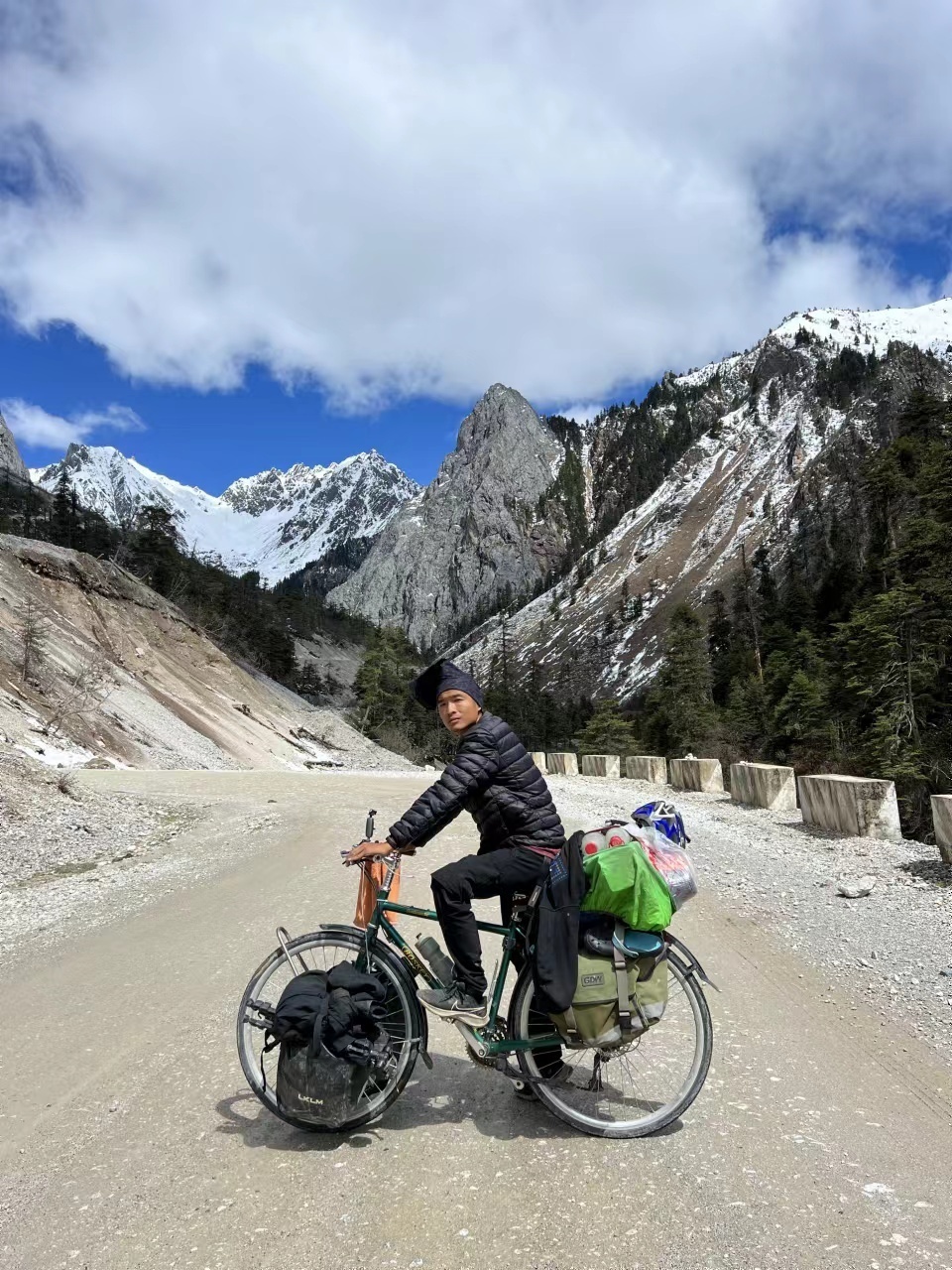 曾是外卖小哥,骑行环游中国!
