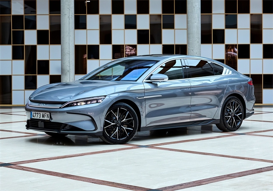 混动,纯电双双破万,比亚迪汉确实很厉害,比亚迪汉ev销量也高-腾讯新闻