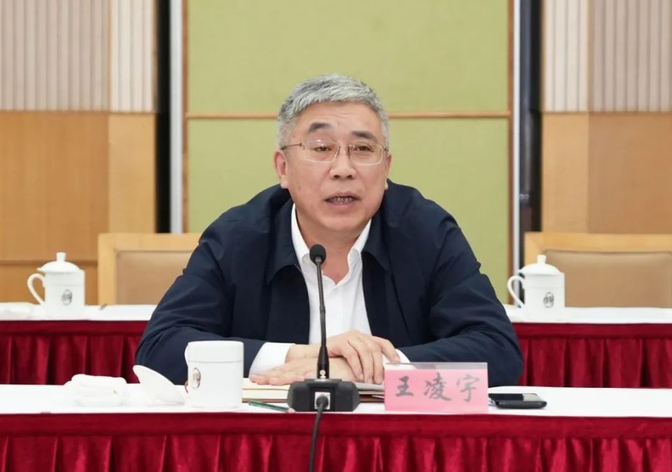 奉贤区与上海理工大学,上海出版印刷高等专科学校召开座谈会